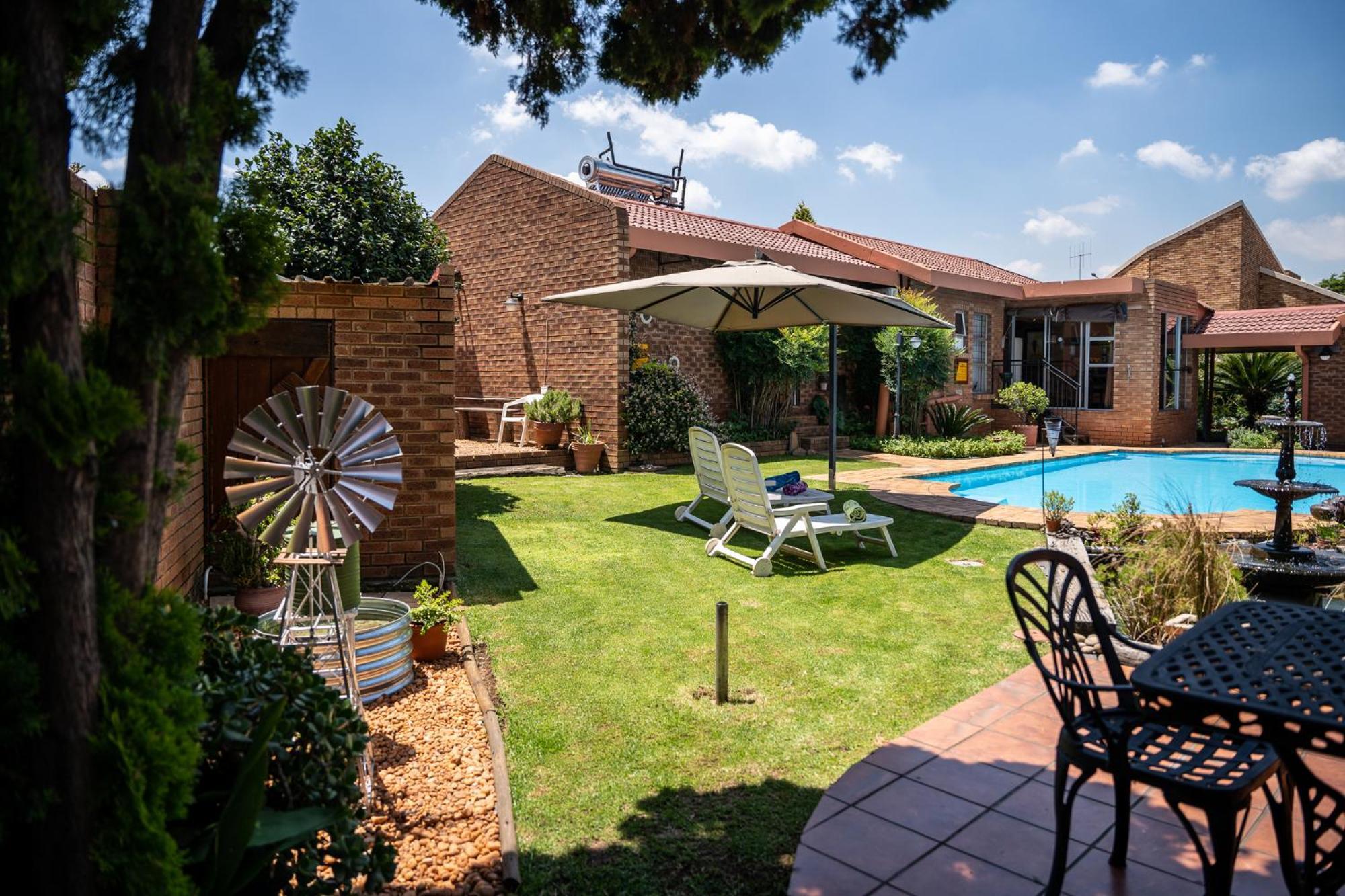 Asante Guest House Vanderbijlpark Exterior foto