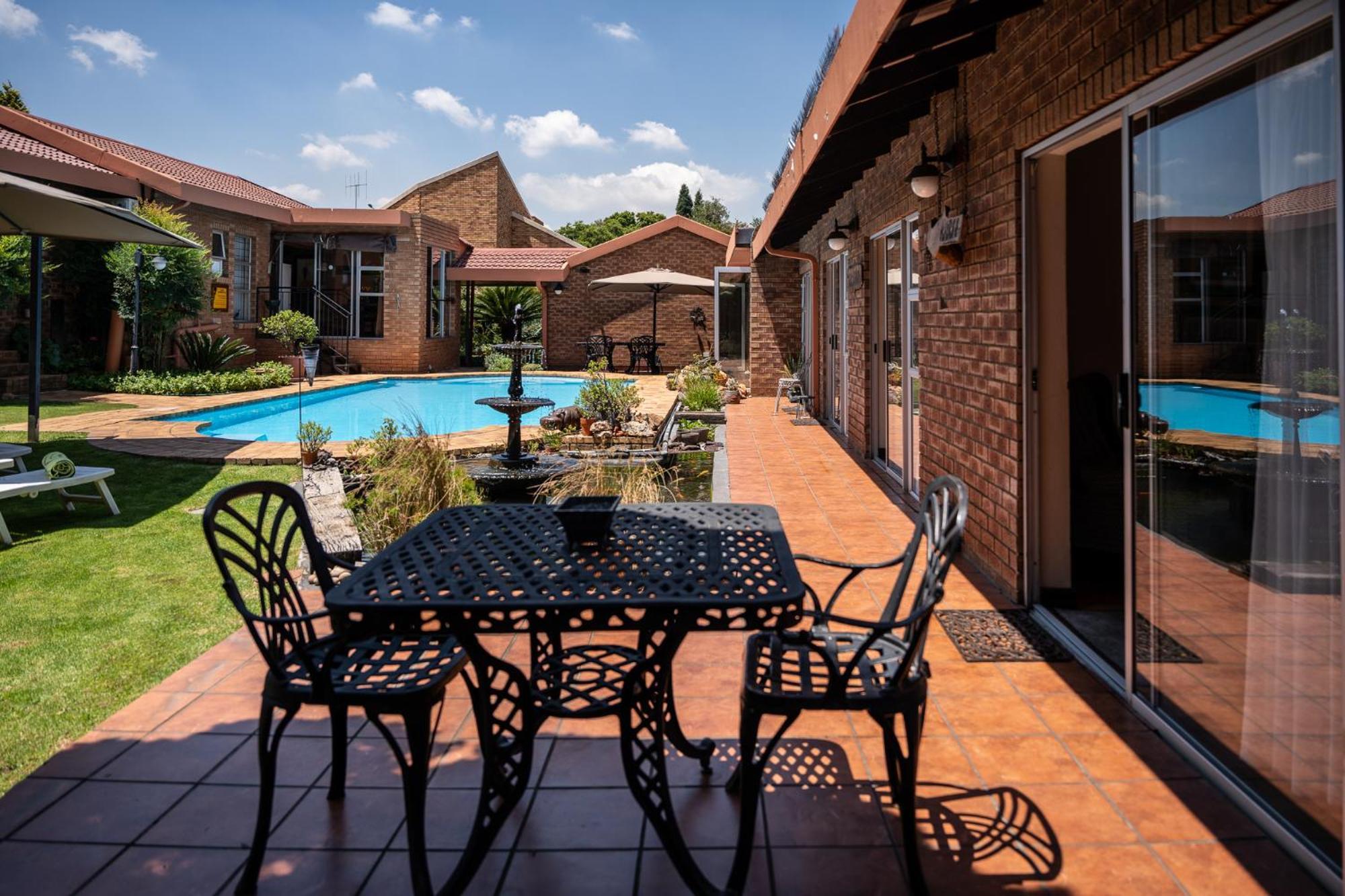 Asante Guest House Vanderbijlpark Exterior foto