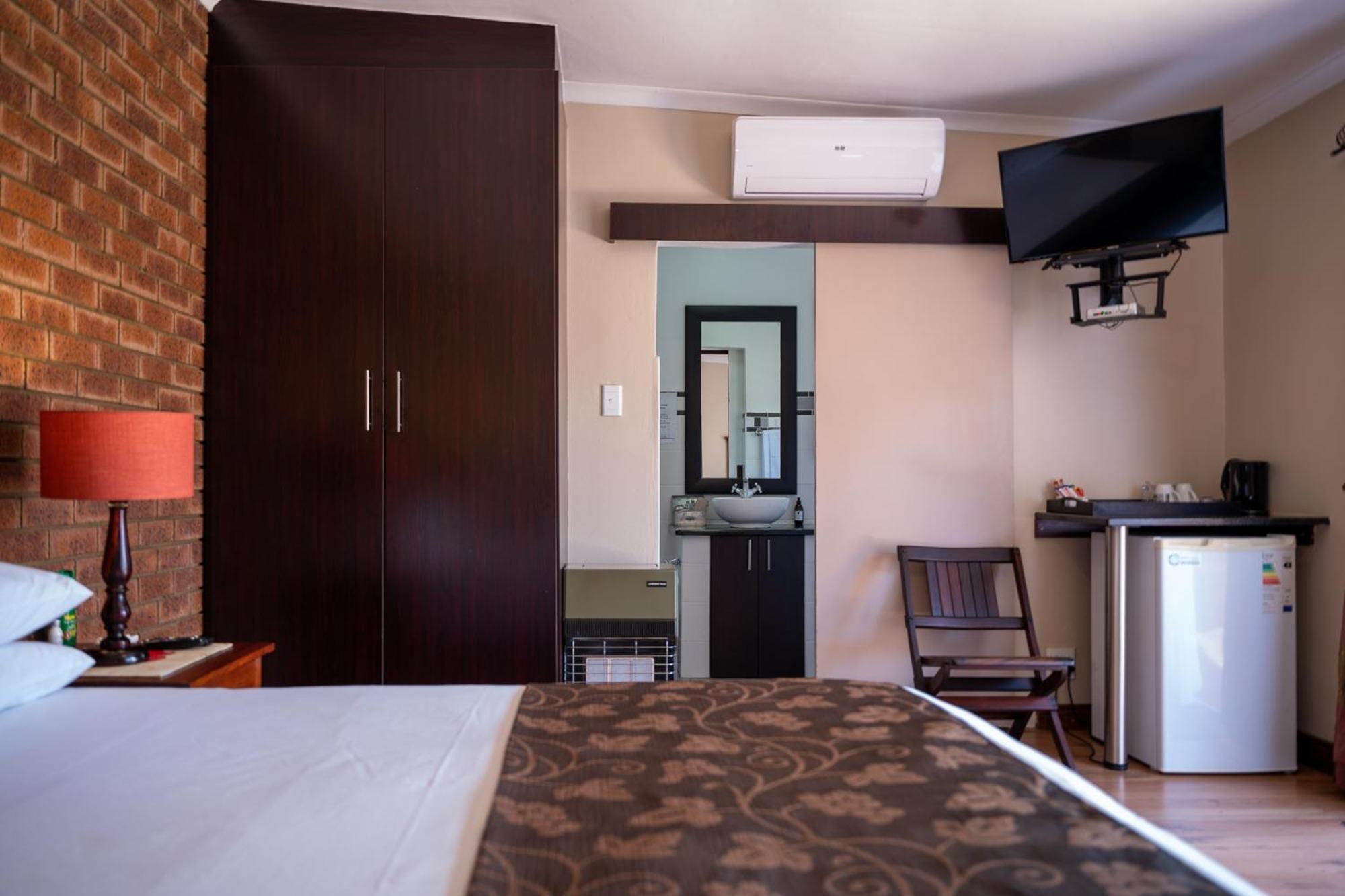 Asante Guest House Vanderbijlpark Exterior foto