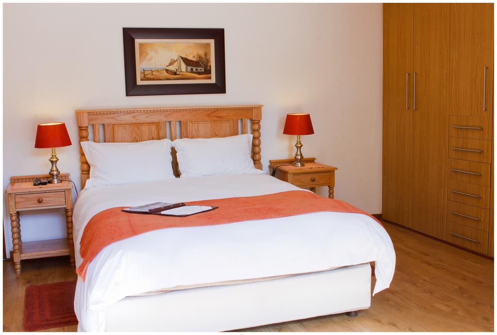 Asante Guest House Vanderbijlpark Exterior foto